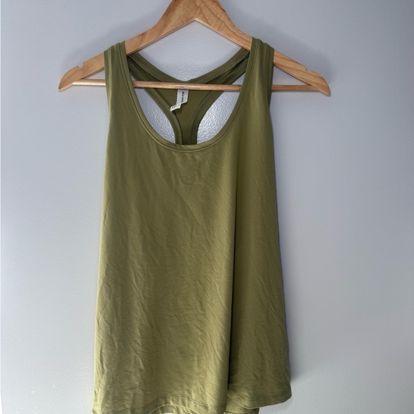 All in Motion Green Relaxed Backless Tank Top - Picture 1 of 8